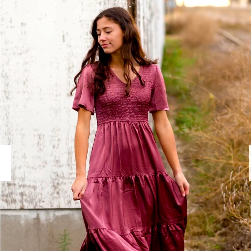Inherit Co. Size Large Plum V-Neck Tiered Midi Dress 💵 Bundle and Save 💲